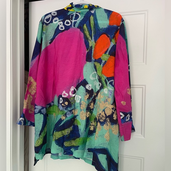 Claire Desjardins 3/4 Sleeve Button blouse w/ frill collar “A llittle Sparkle” - Picture 8 of 8